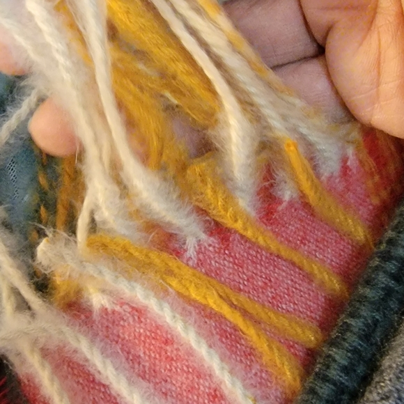 Ladies Scarf - Picture 9 of 9